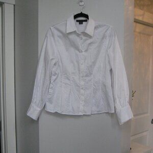 Fitted French Connection button down blouse